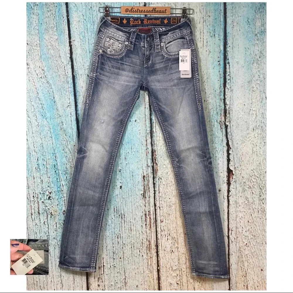 ROCK REVIVAL NWT Barbila Straight Embellished Jeans - Picture 3 of 16
